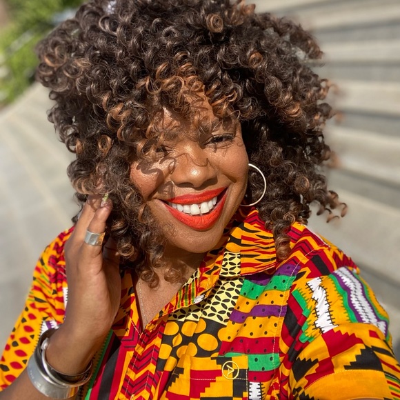 Meet your Posher, Sabrina - Picture 6 of 7